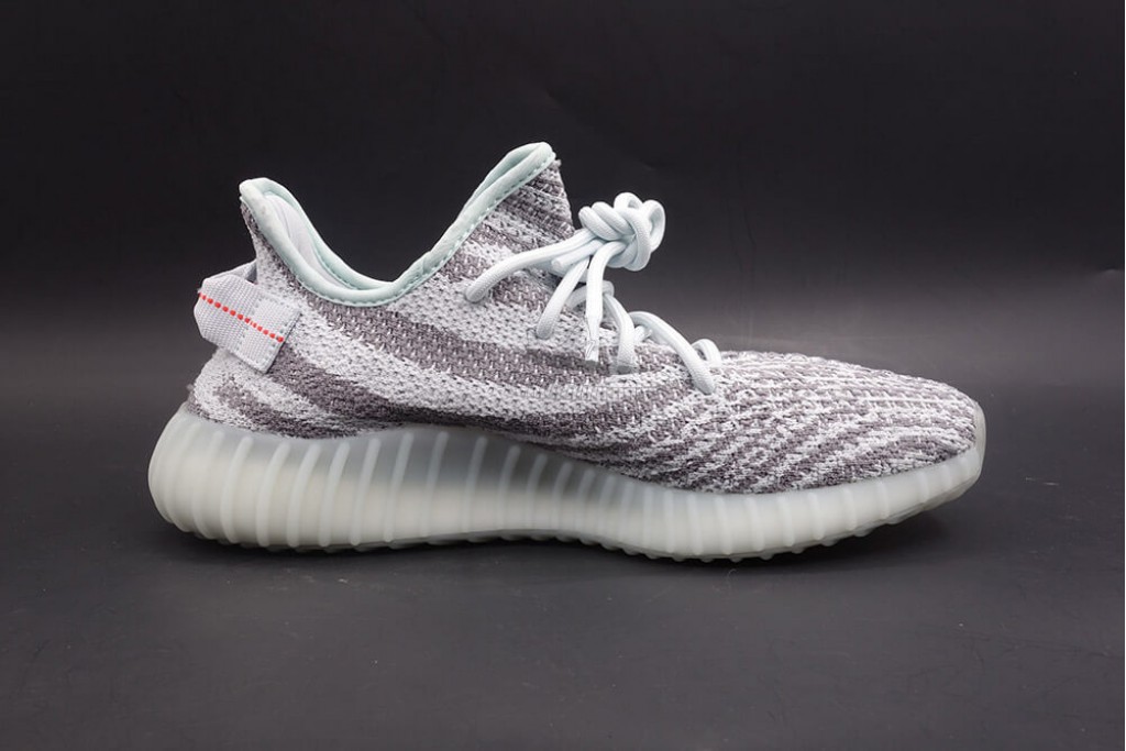 yeezy boost 350 v2 blue tint