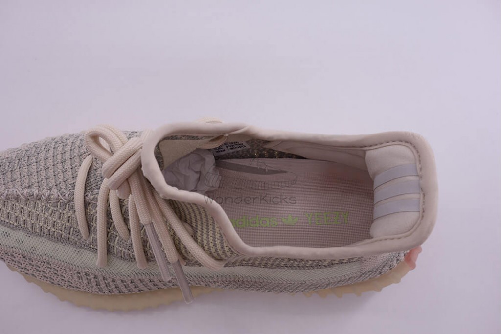 yeezy boost 350 v2 citrin (non reflective)