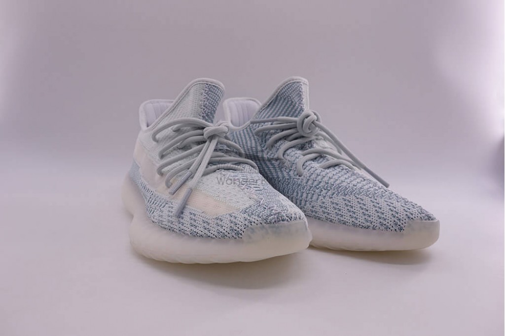 yeezy boost 350 v2 cloud white (non reflective)