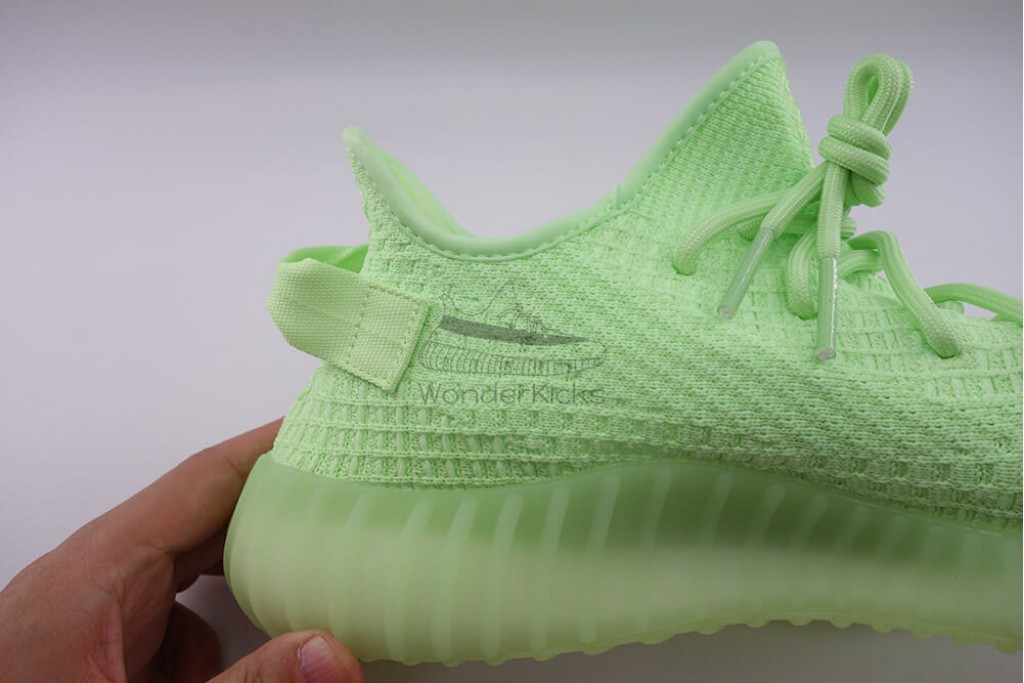 yeezy boost 350 v2 glow