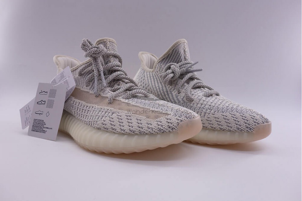 yeezy boost 350 v2 lundmark (non reflective)