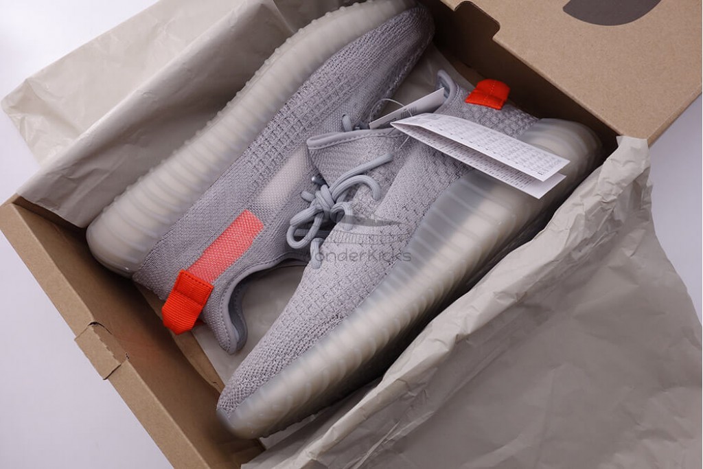 yeezy boost 350 v2 tail light