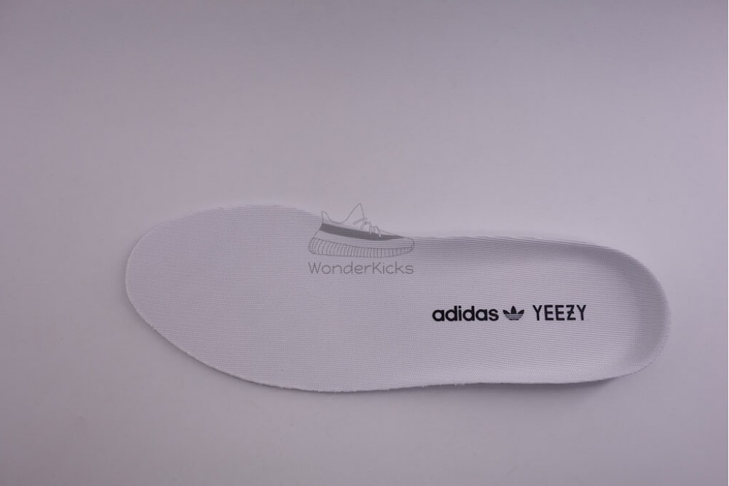 yeezy boost 350 v2 yeezreel (non reflective)