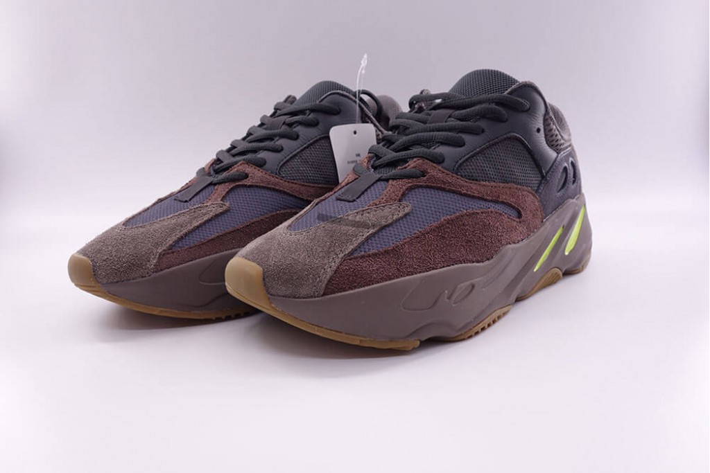 yeezy boost 700 mauve