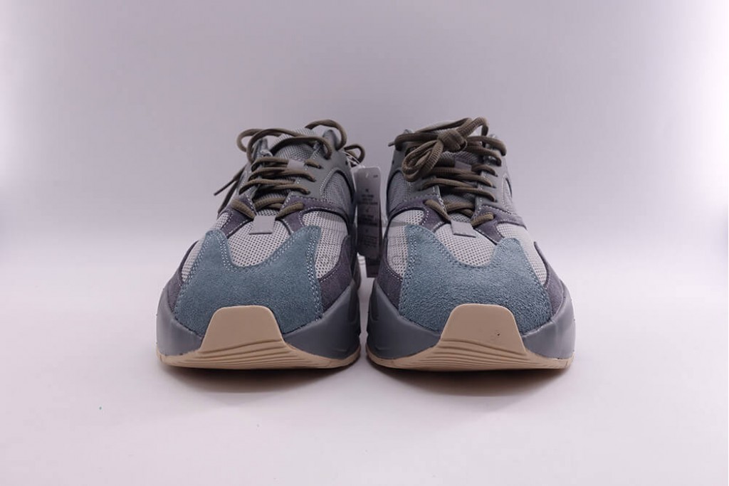 yeezy boost 700 teal blue