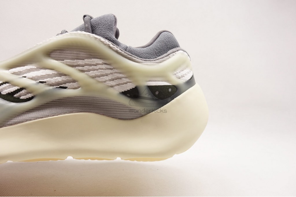 yeezy 700 v3 fade salt