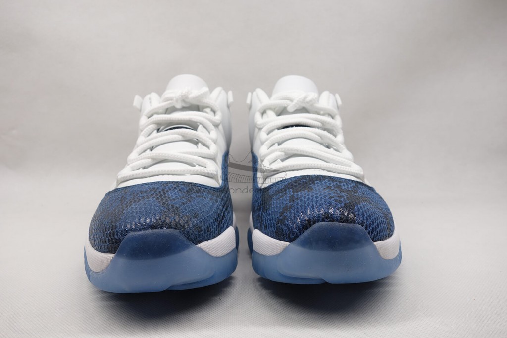 air jordan 11 retro low snake navy (2019)