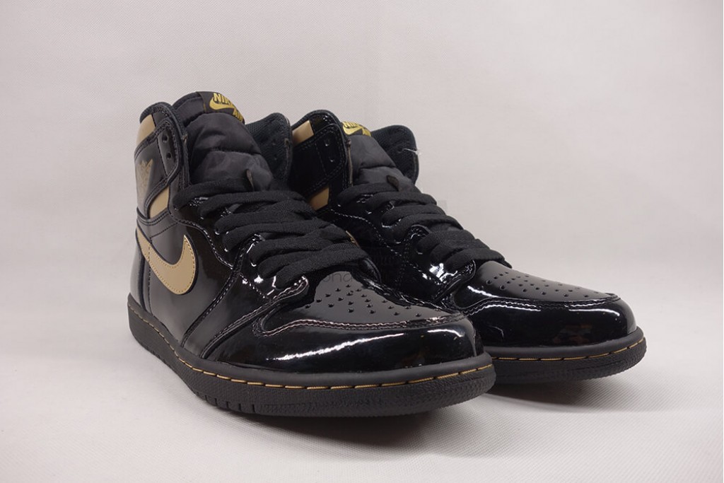 air jordan 1 retro high black metallic gold (2020)