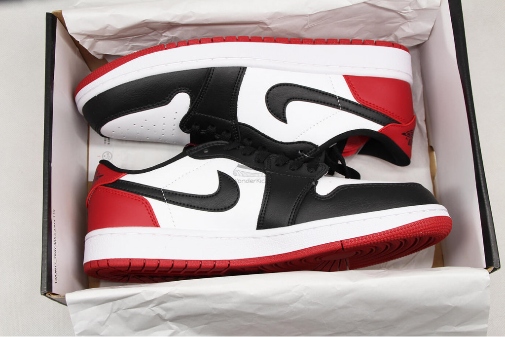 air jordan 1 retro low og black toe (2023)