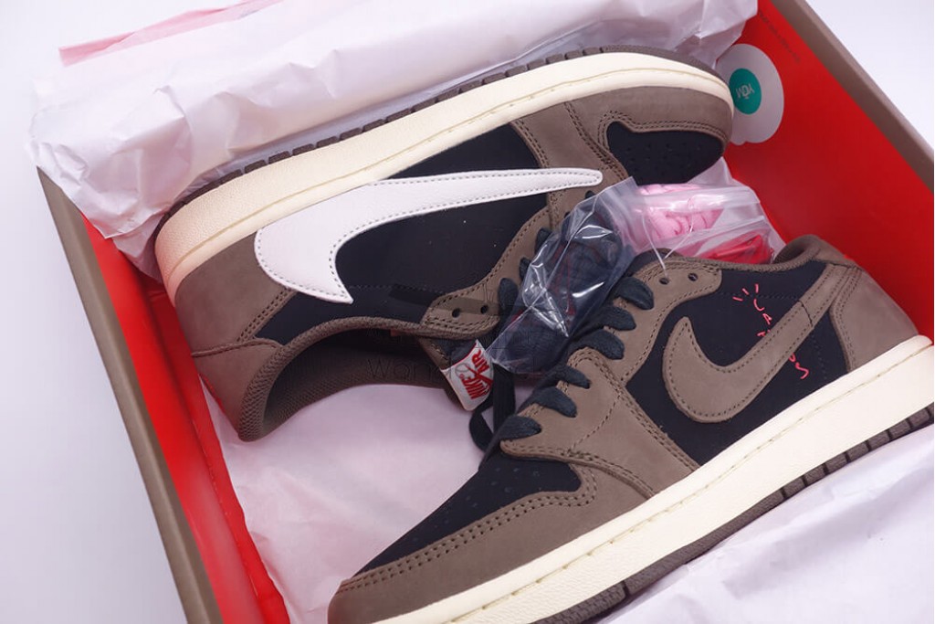 air jordan 1 retro low travis scott