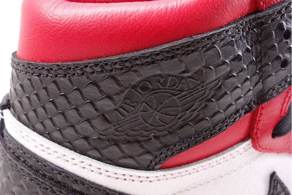 air jordan 1 retro high satin snake chicago