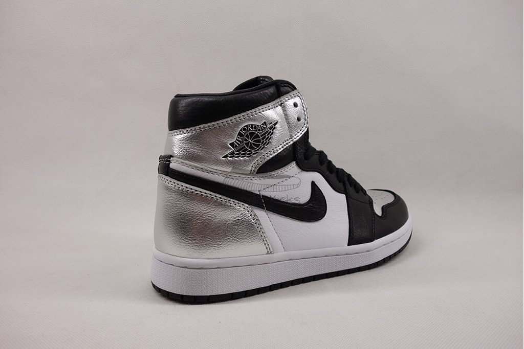 air jordan 1 retro high silver toe