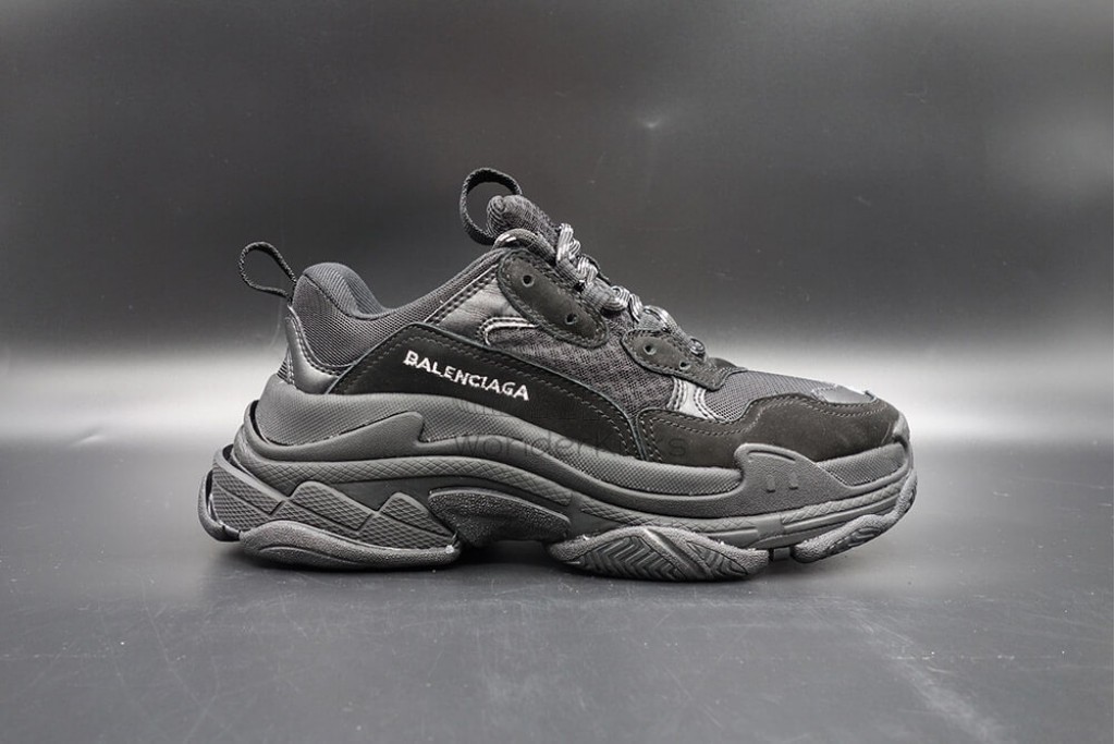 bc triple s trainer all black