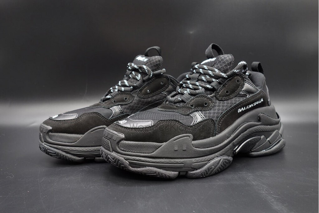 bc triple s trainer all black