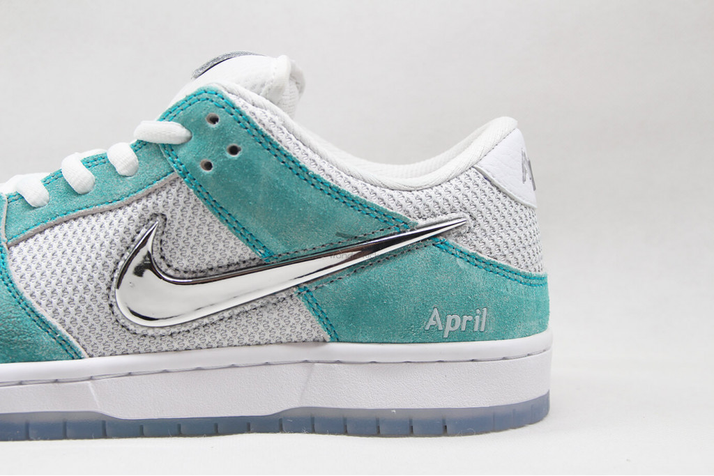 sb dunk low april skateboards