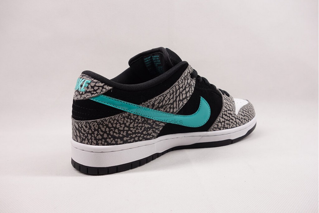 sb dunk low atmos elephant