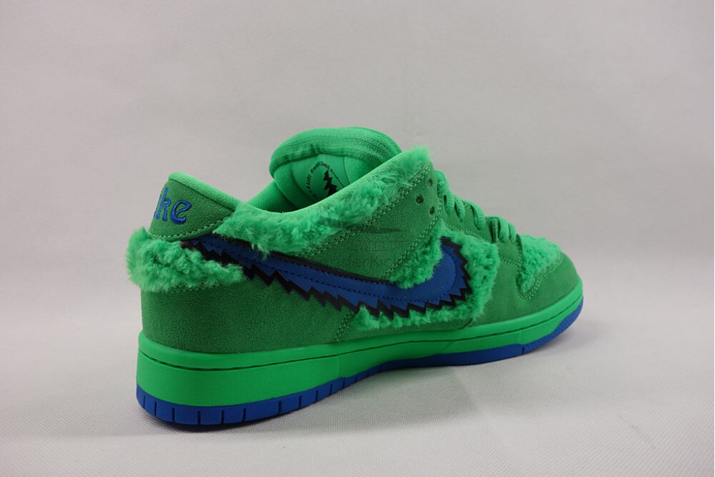 sb dunk low grateful dead bears green