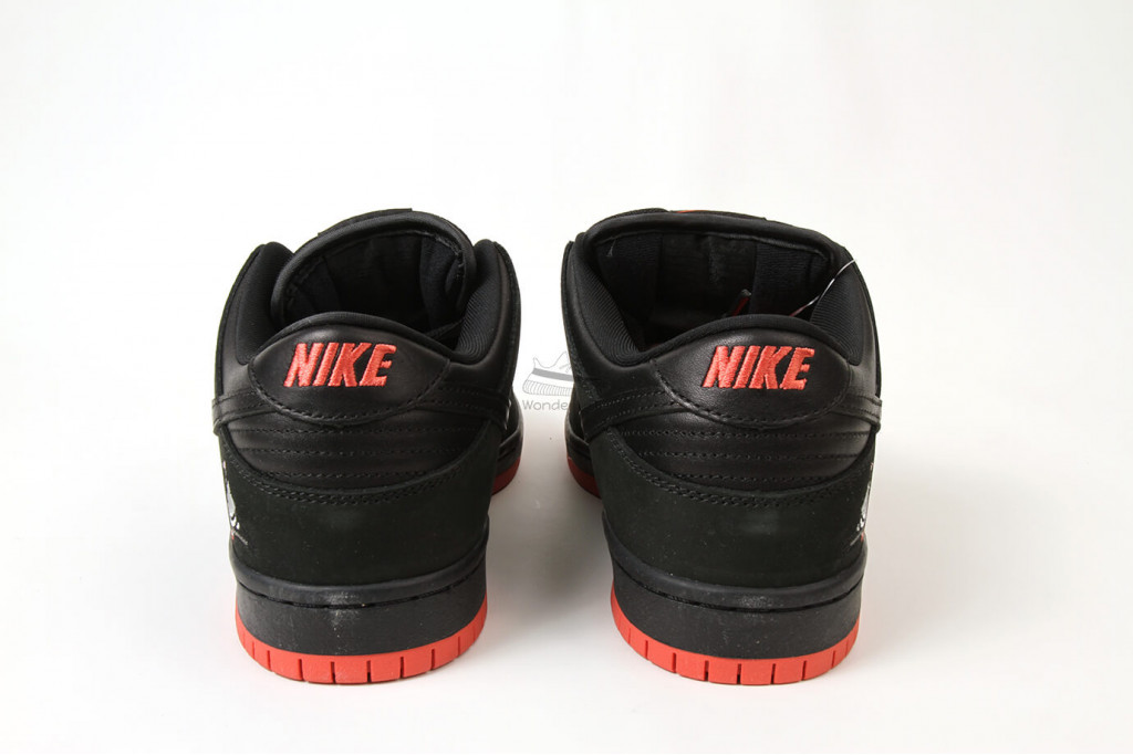 sb dunk low black pigeon