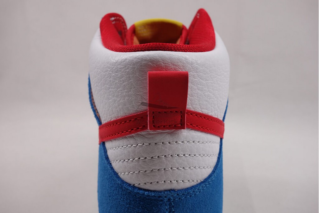 dunk sb high doraemon