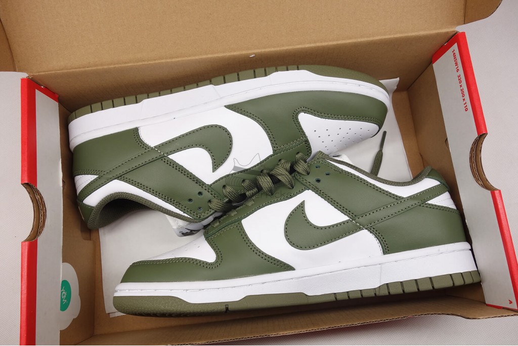 dunk low medium olive