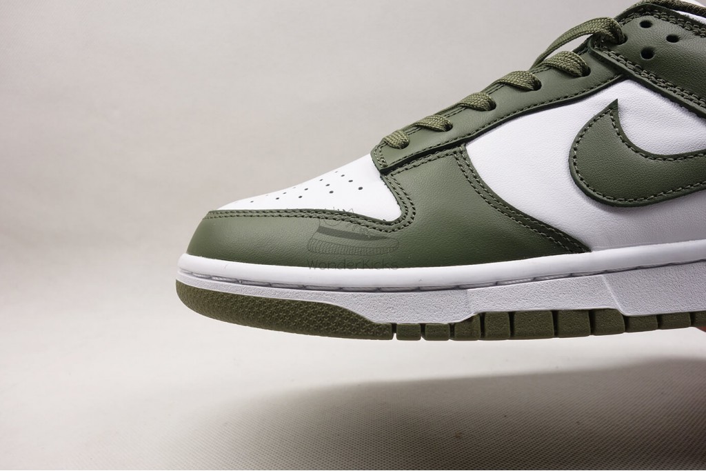 dunk low medium olive