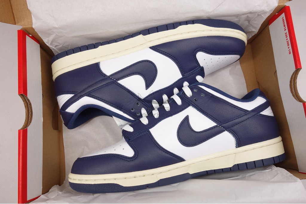 dunk low vintage navy