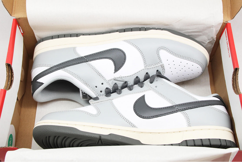 dunk low light smoke grey