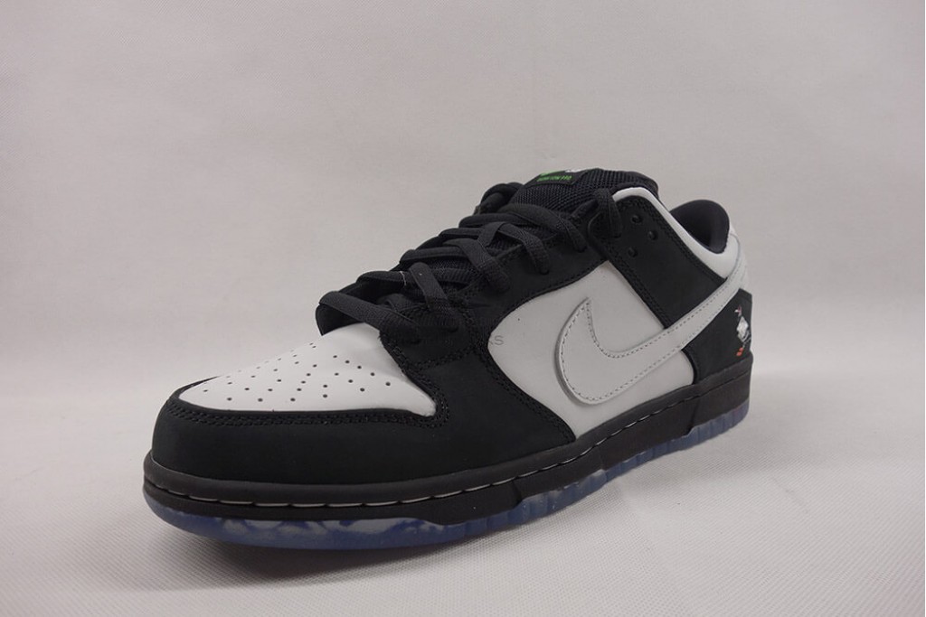 sb dunk low staple panda pigeon