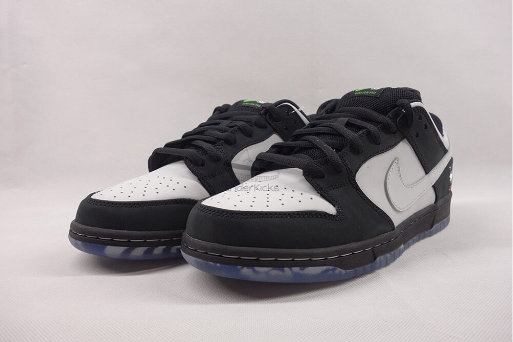 sb dunk low staple panda pigeon