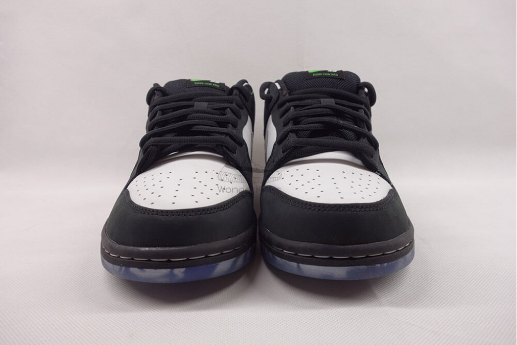 sb dunk low staple panda pigeon