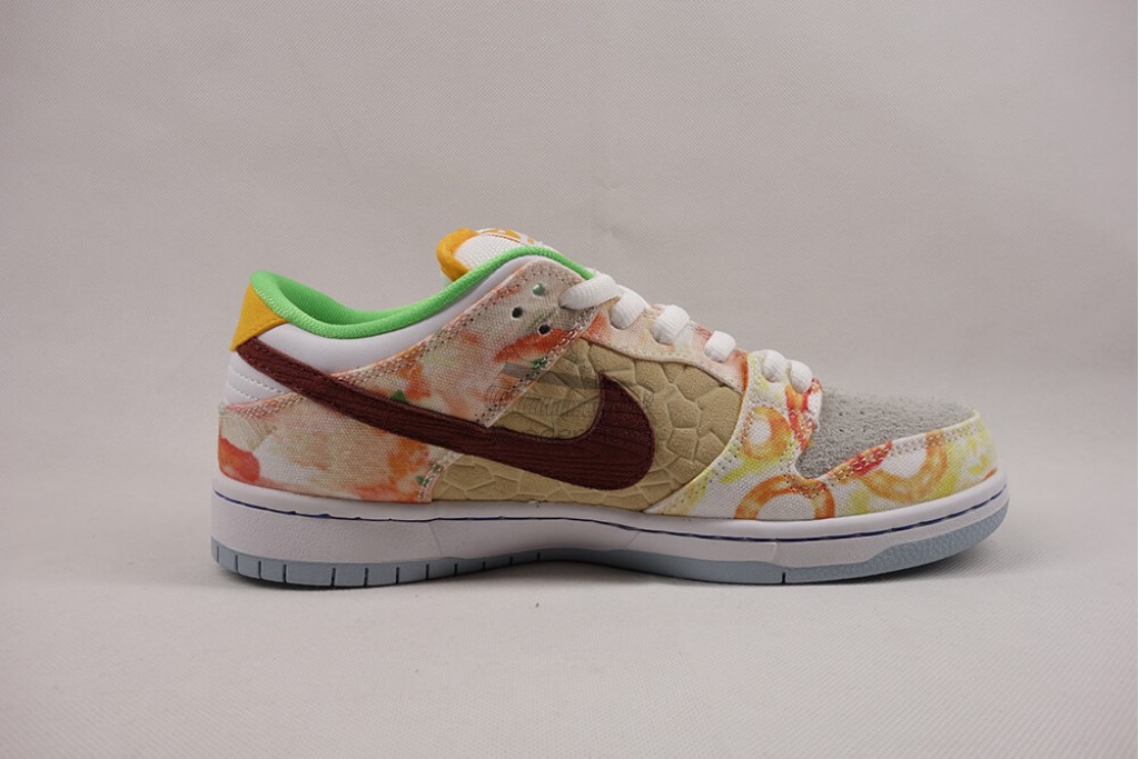 sb dunk low street hawker