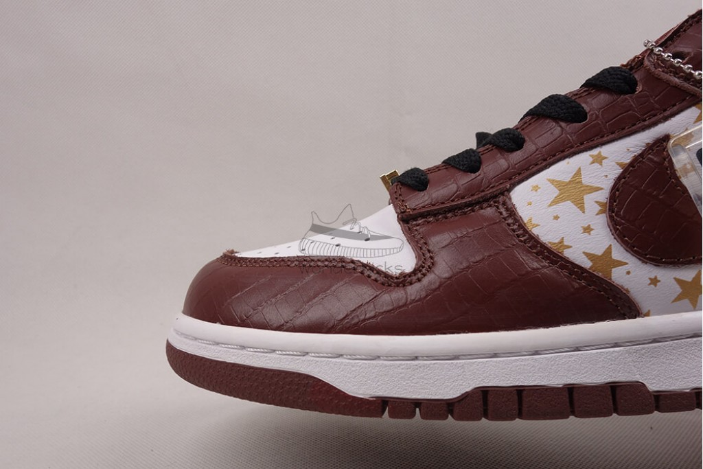 sb dunk low Sup*e stars barkroot brown