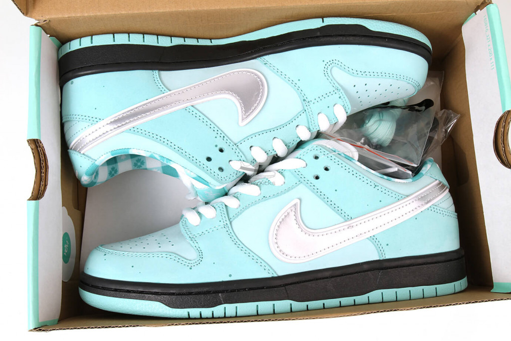 sb dunk low tiffany lobster