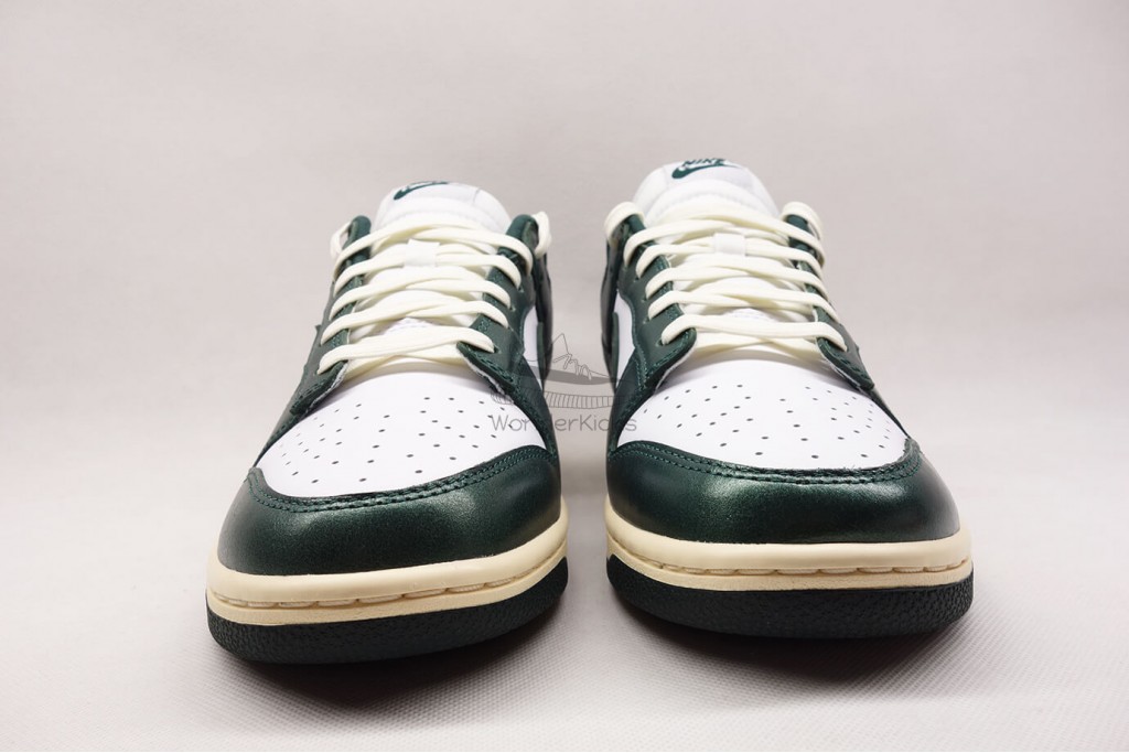 dunk low vintage green