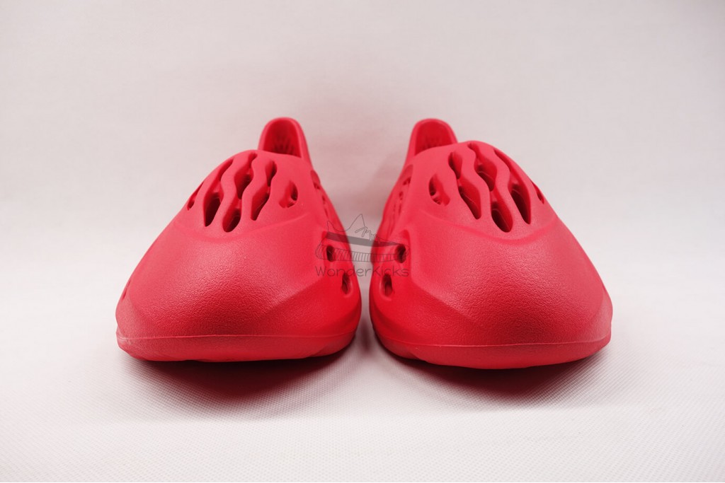 yeezy foam rnr vermillion